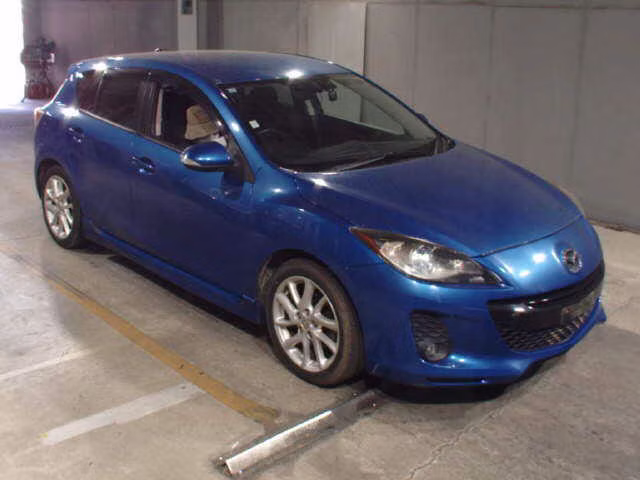 MAZDA AXELA