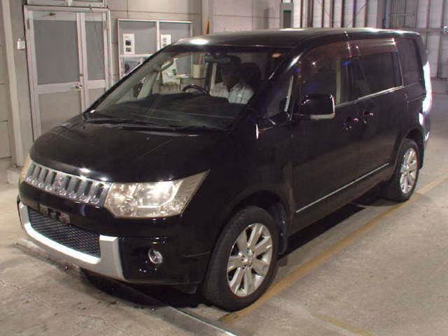 MITSUBISHI DELICA D:5