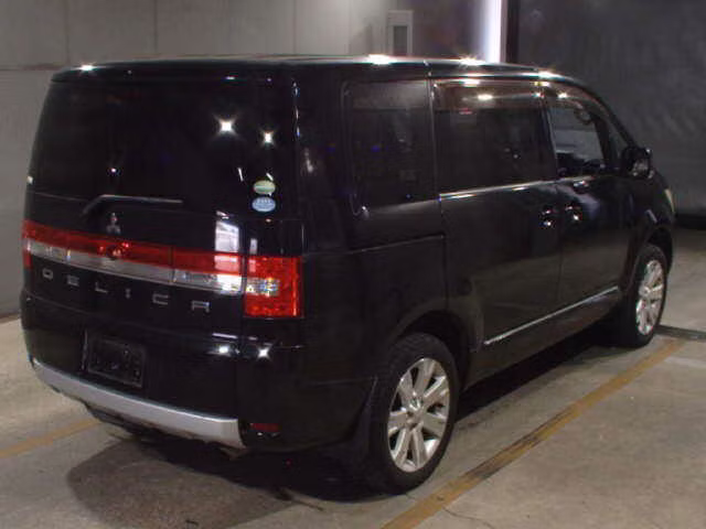 MITSUBISHI DELICA D:5
