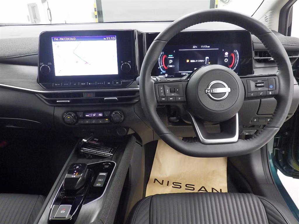 NISSAN AURA