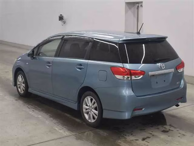 TOYOTA WISH