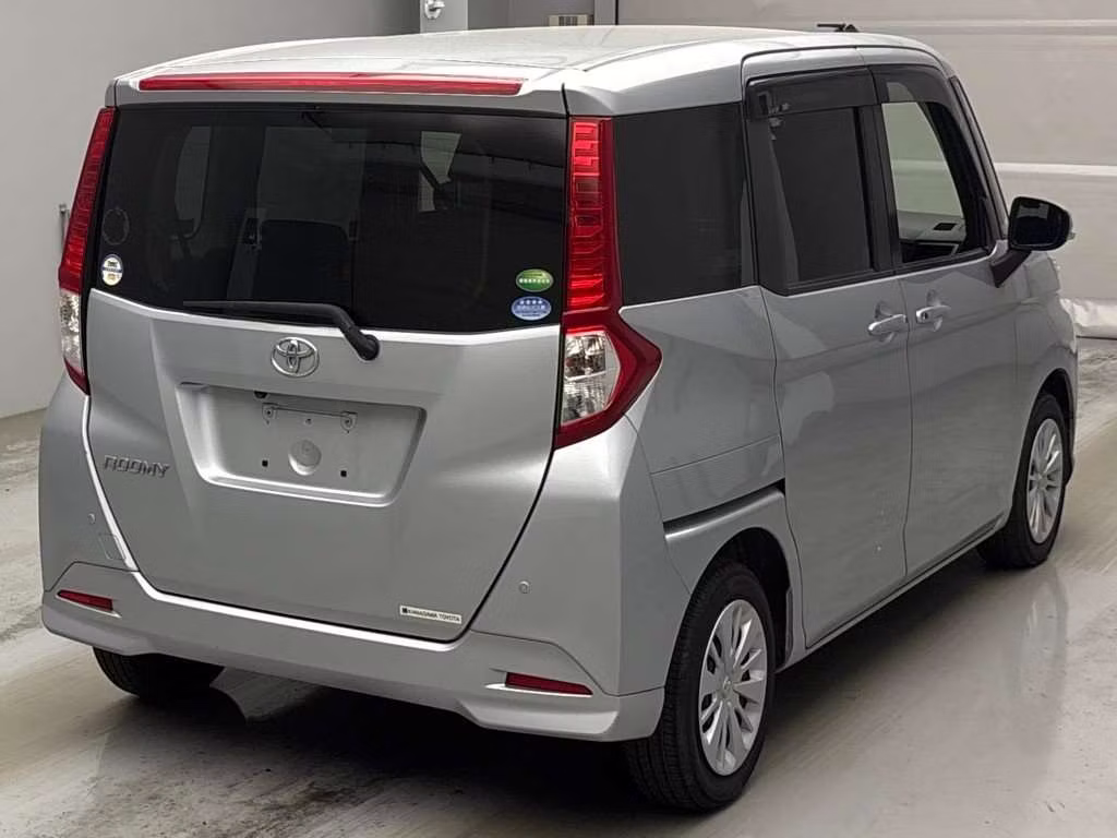 TOYOTA ROOMY