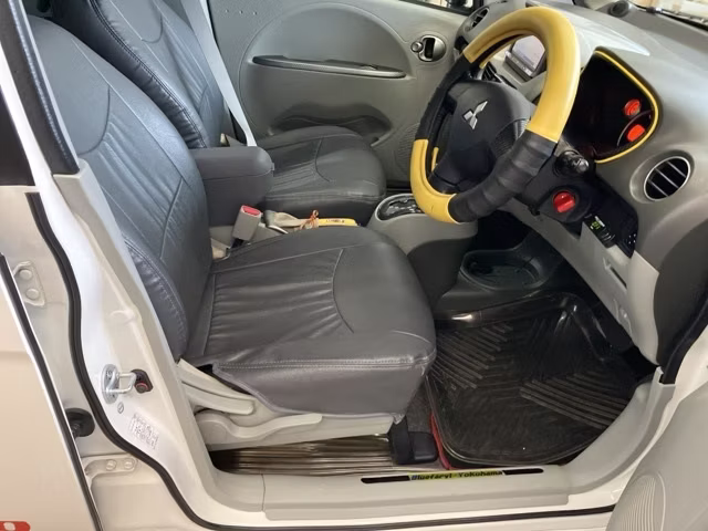 MITSUBISHI I