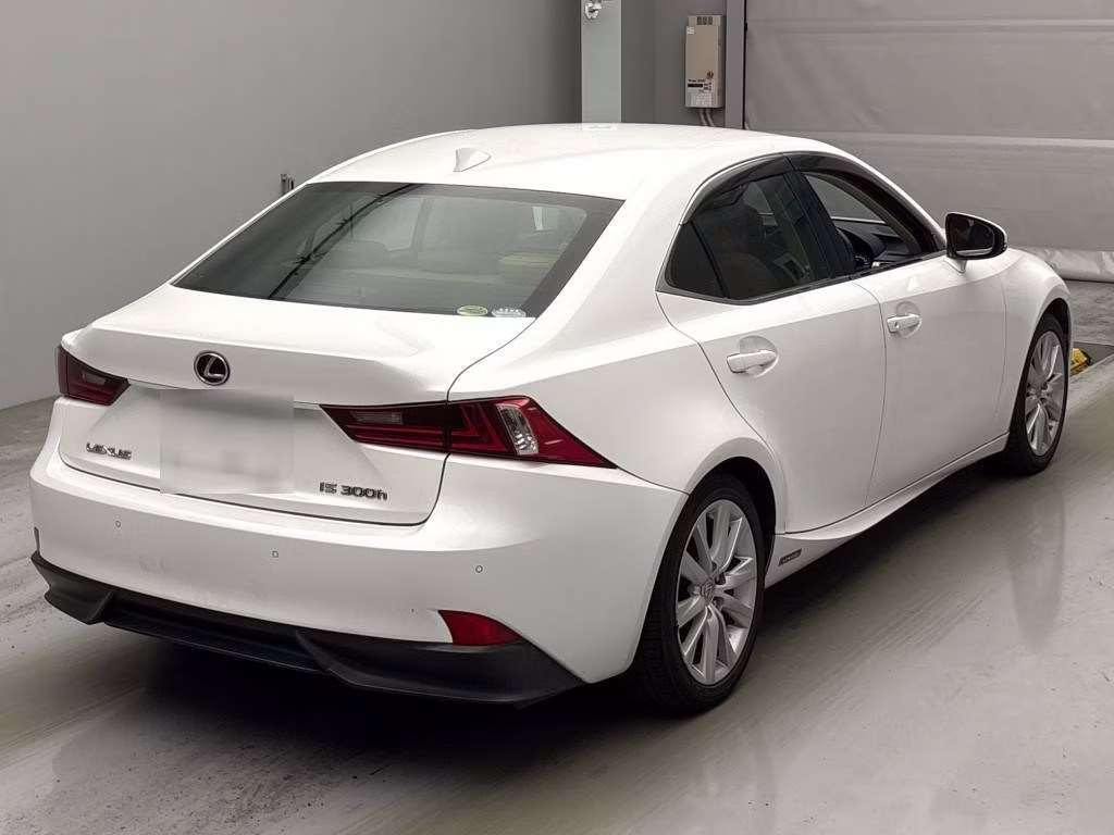 LEXUS IS300H