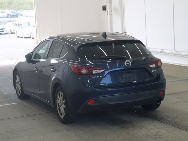MAZDA AXELA