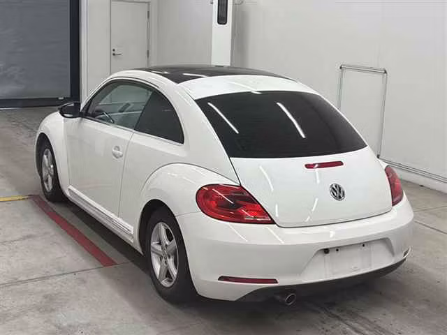 VOLKSWAGEN BEETLE