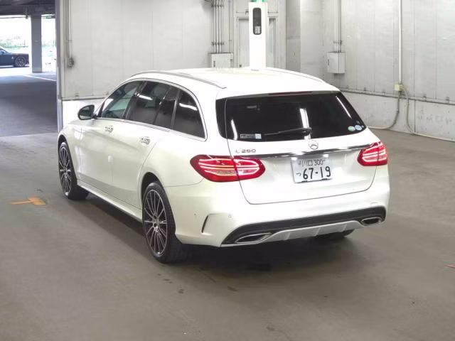 MERCEDES-BENZ C-CLASS