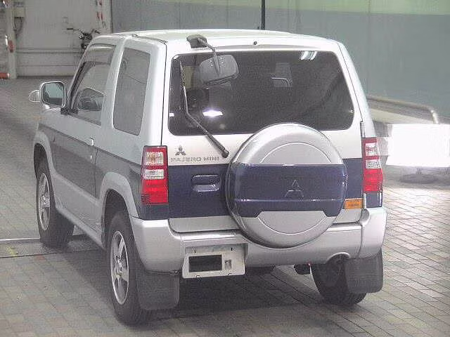 MITSUBISHI PAJERO MINI