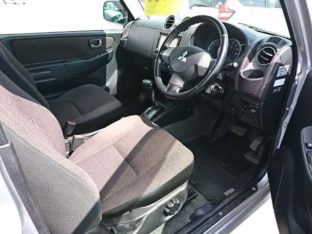 MITSUBISHI PAJERO MINI