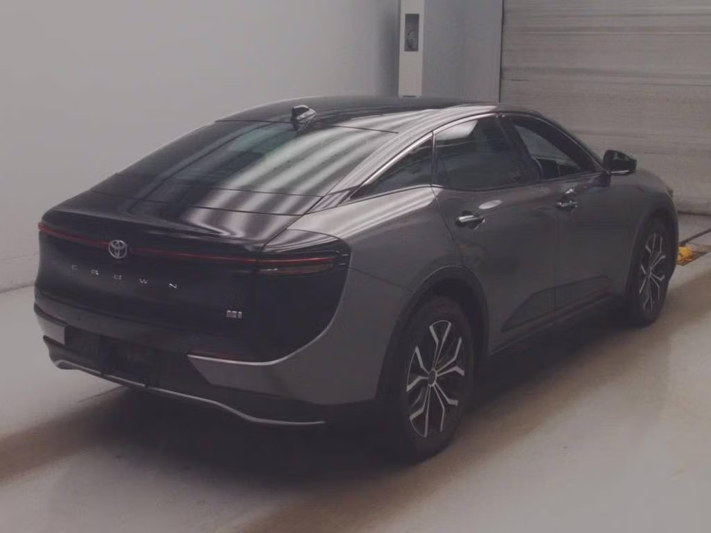 TOYOTA CROWN