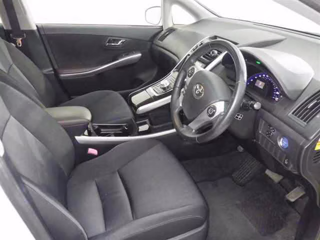 TOYOTA SAI