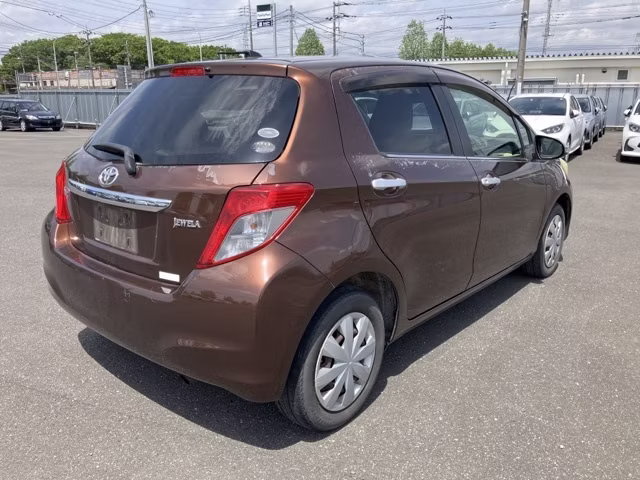 TOYOTA VITZ