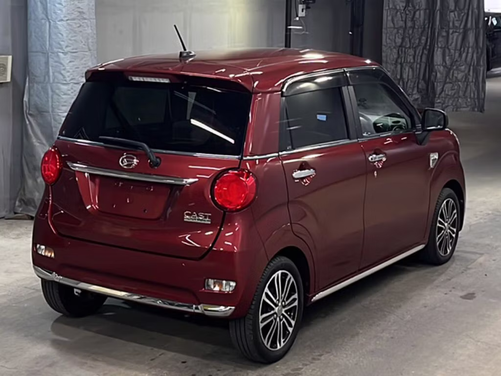 DAIHATSU CAST