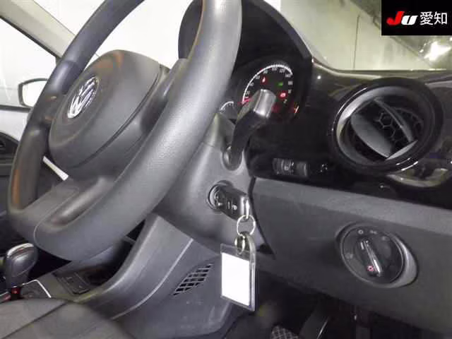 VOLKSWAGEN UP!
