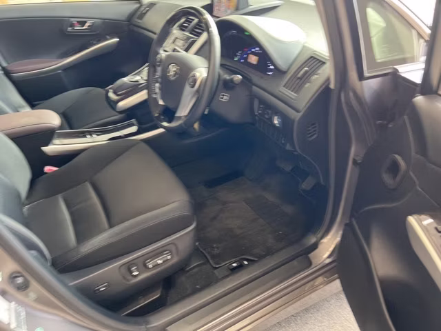 TOYOTA SAI