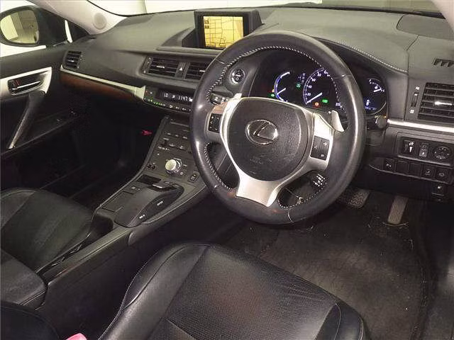 LEXUS CT200H