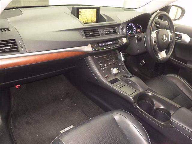 LEXUS CT200H