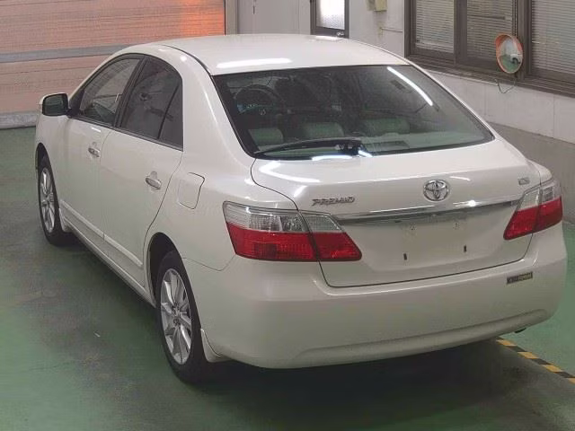 TOYOTA PREMIO