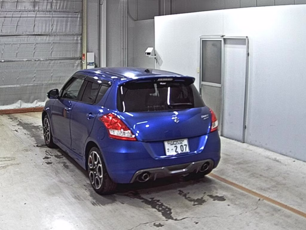 SUZUKI SWIFT