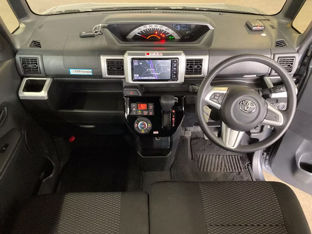 TOYOTA PIXIS MEGA