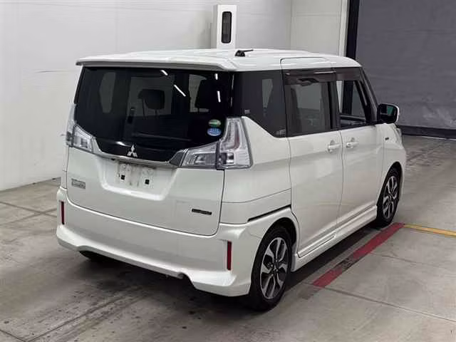 MITSUBISHI DELICA D:2
