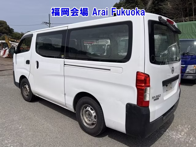 NISSAN NV350 CARAVAN