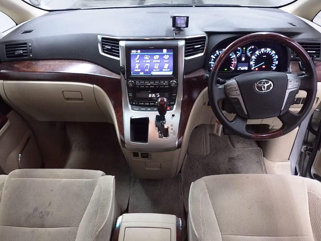 TOYOTA ALPHARD