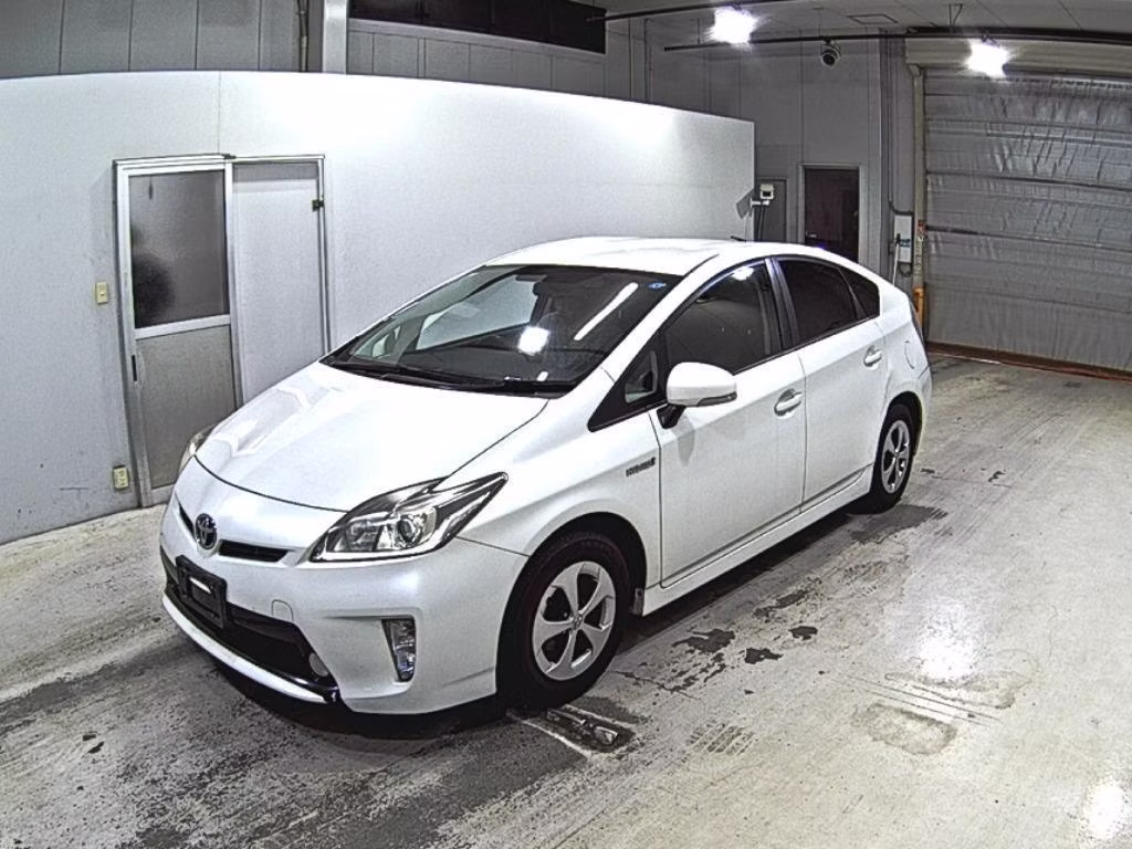 TOYOTA PRIUS
