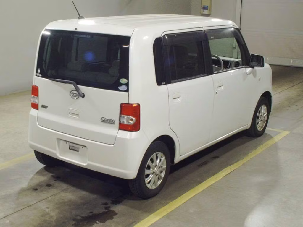 DAIHATSU MOVE CONTE