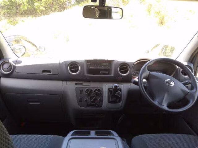 NISSAN NV350 CARAVAN