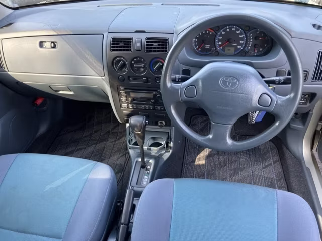 TOYOTA DUET