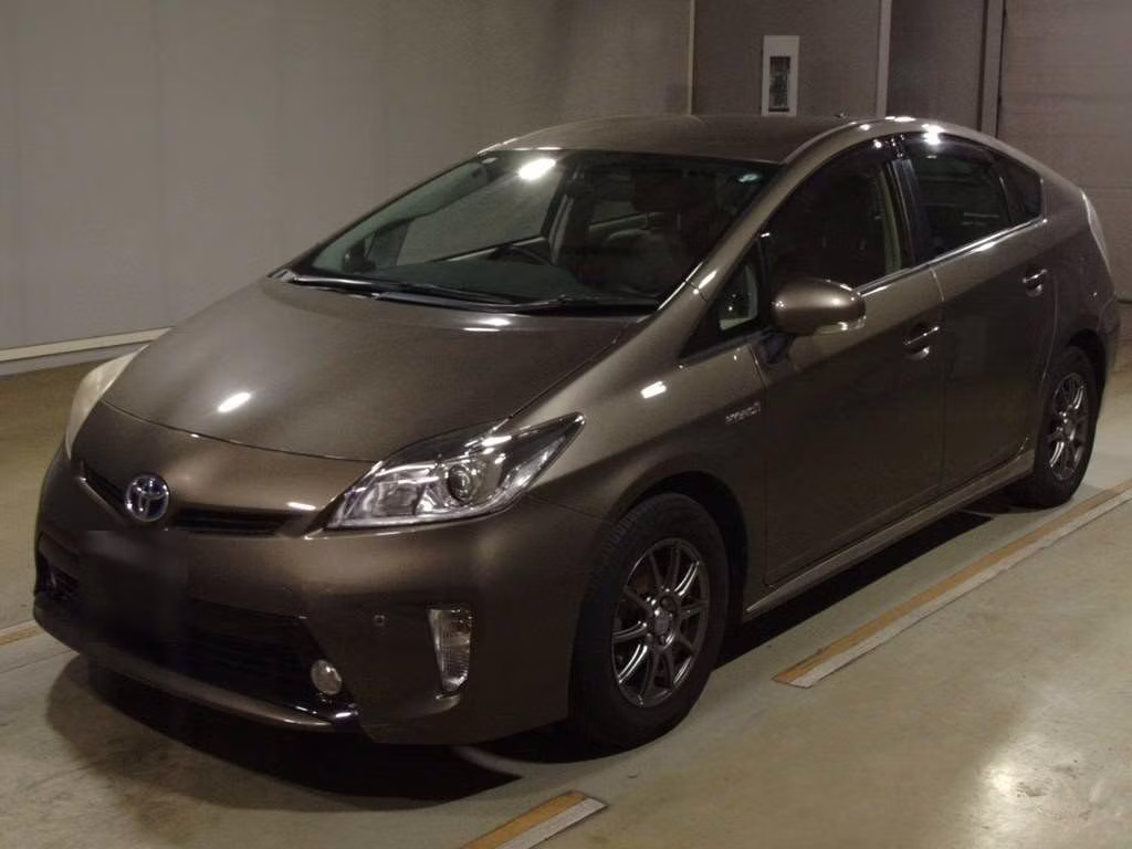 TOYOTA PRIUS