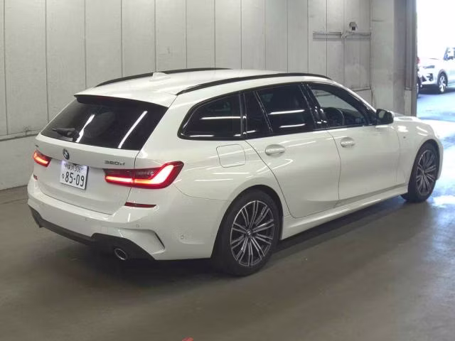 BMW 3-SERIES