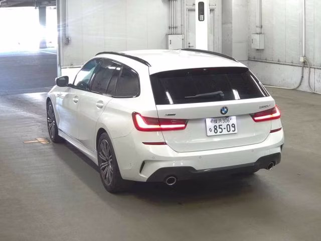 BMW 3-SERIES