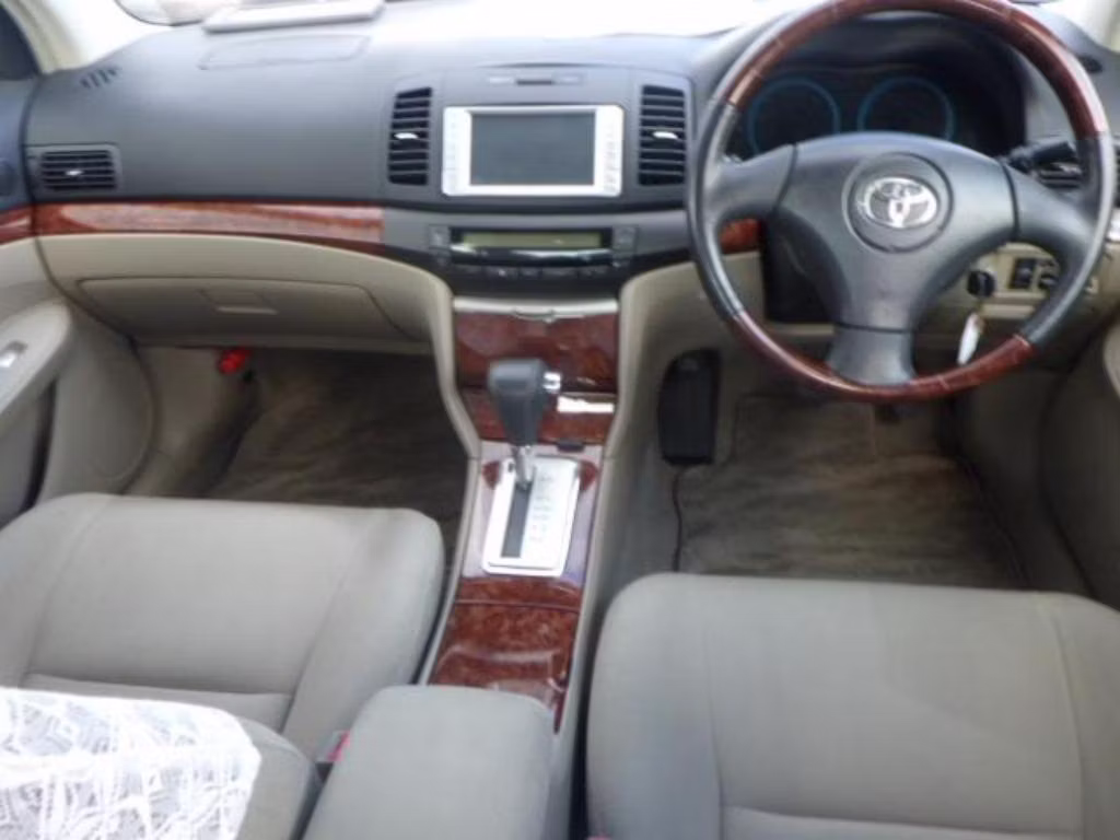 TOYOTA PREMIO