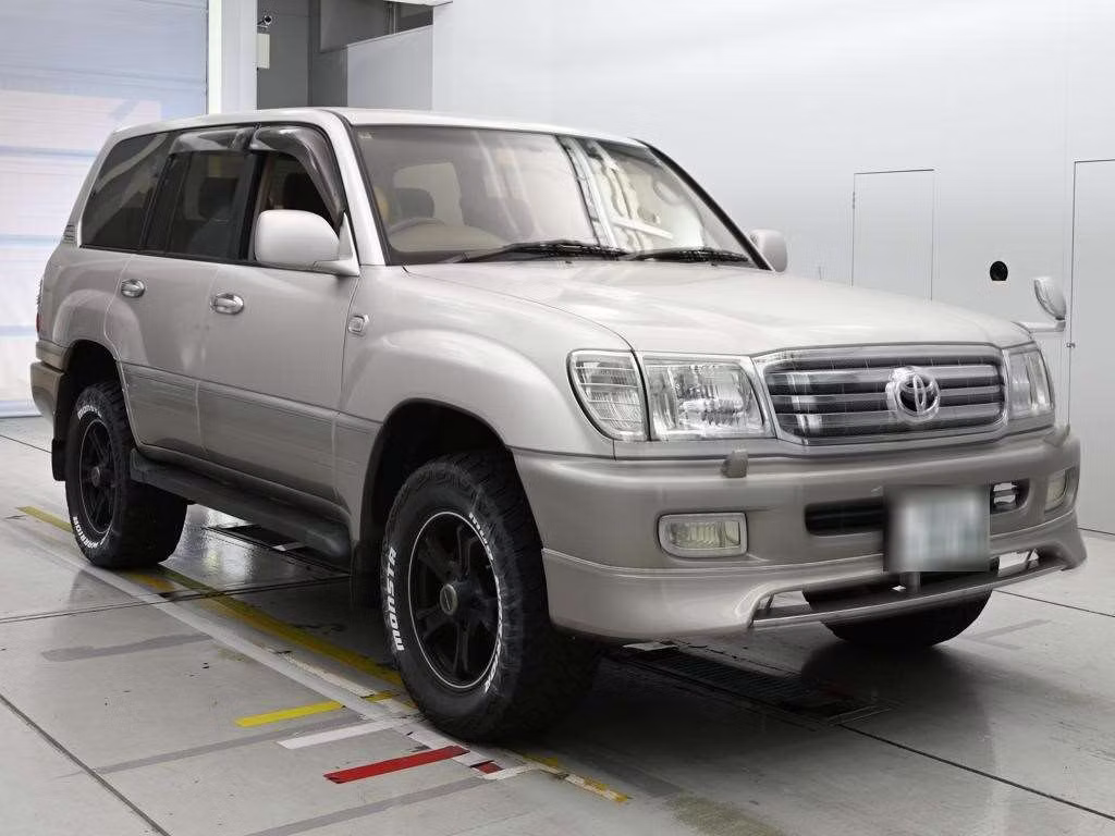 TOYOTA LAND CRUISER
