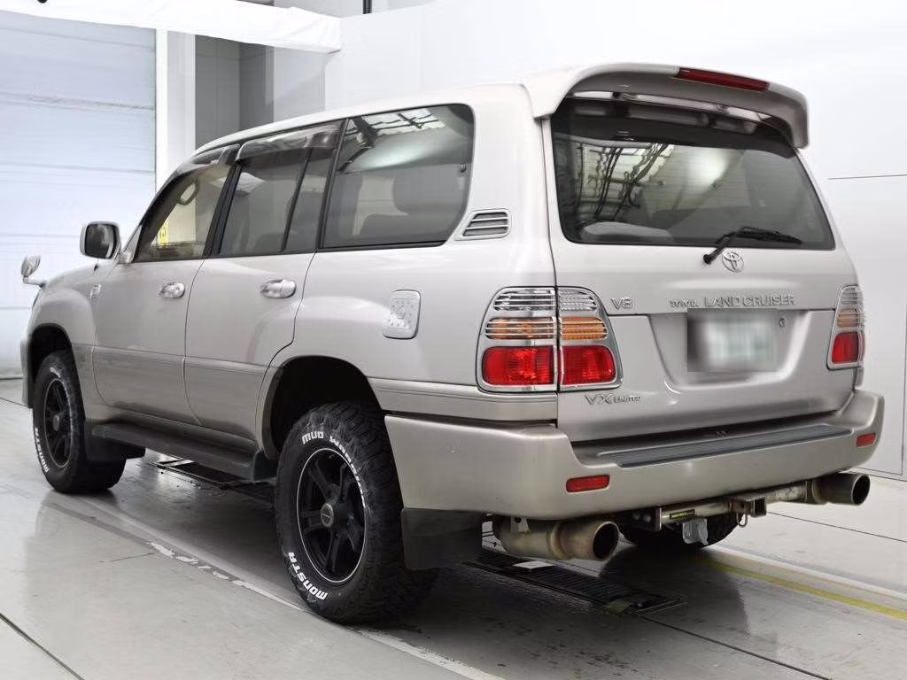 TOYOTA LAND CRUISER