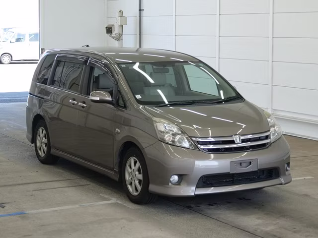 TOYOTA ISIS