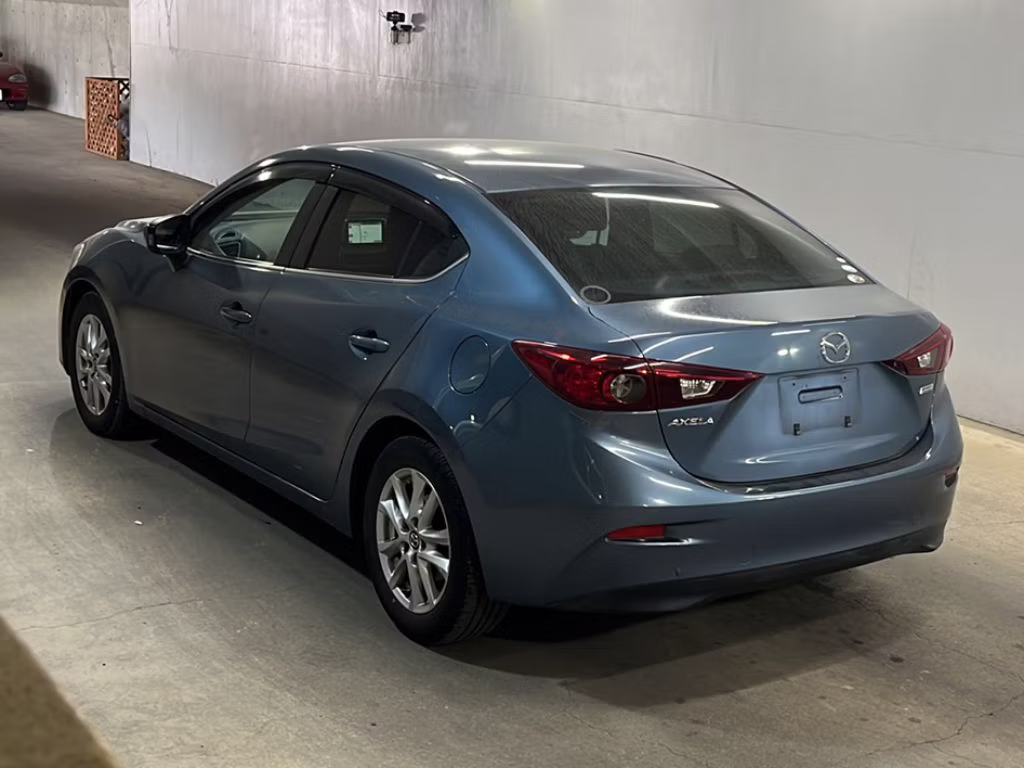 MAZDA AXELA