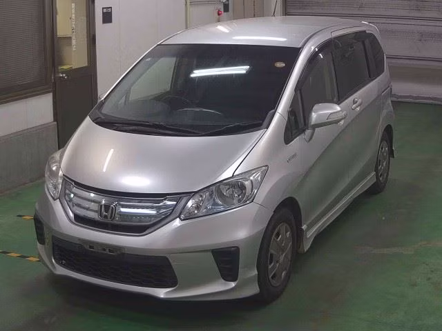 HONDA FREED SPIKE