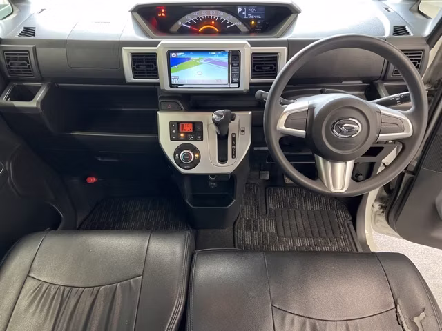 DAIHATSU WAKE