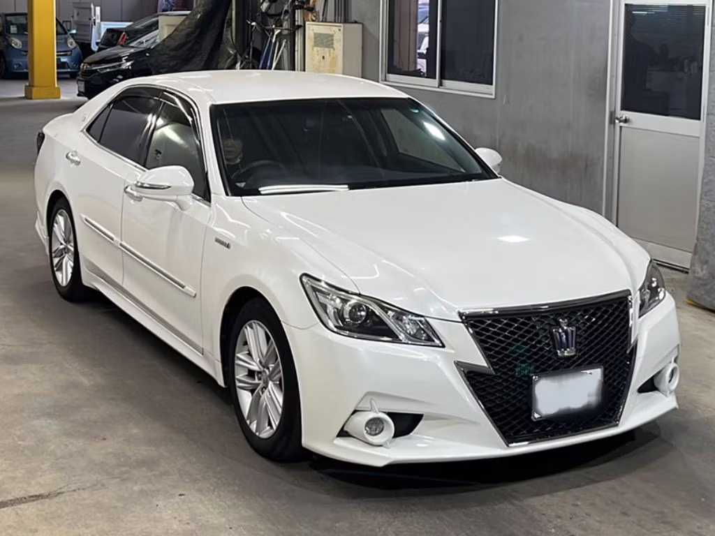 TOYOTA CROWN