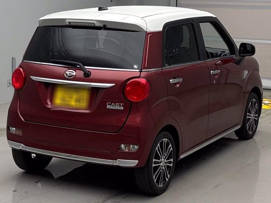 DAIHATSU CAST