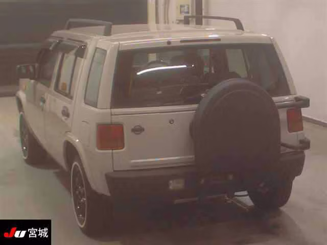 NISSAN RASHEEN