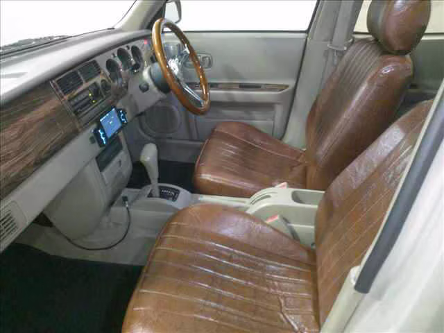 NISSAN RASHEEN