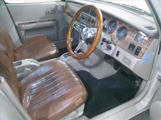 NISSAN RASHEEN