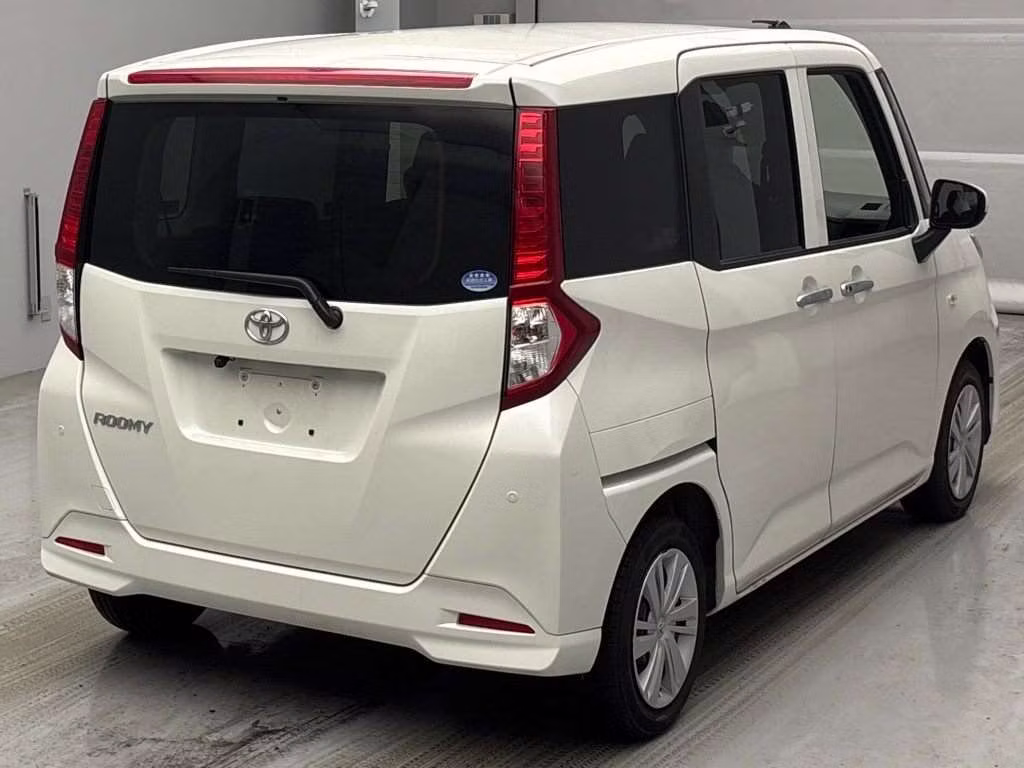 TOYOTA ROOMY