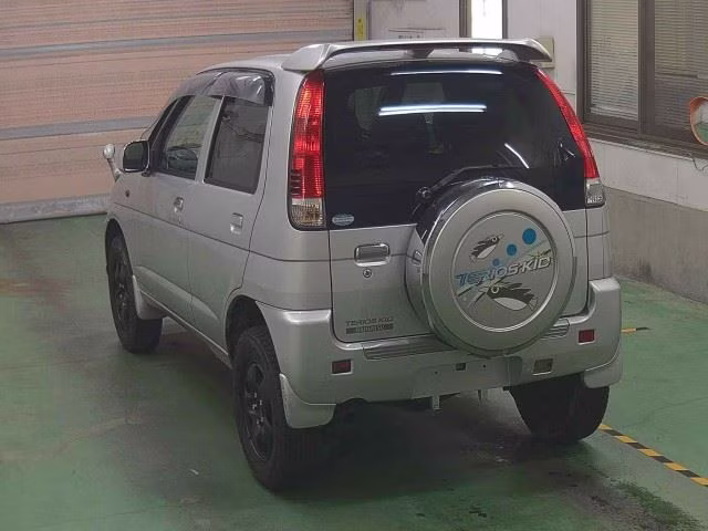 DAIHATSU TERIOS KID