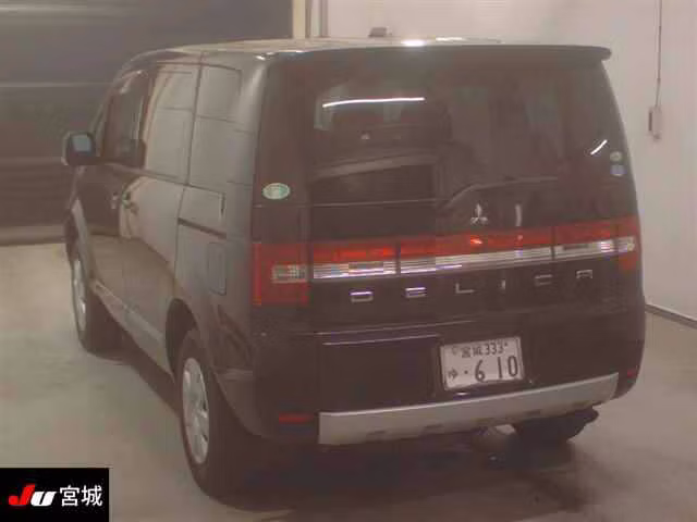 MITSUBISHI DELICA D:5