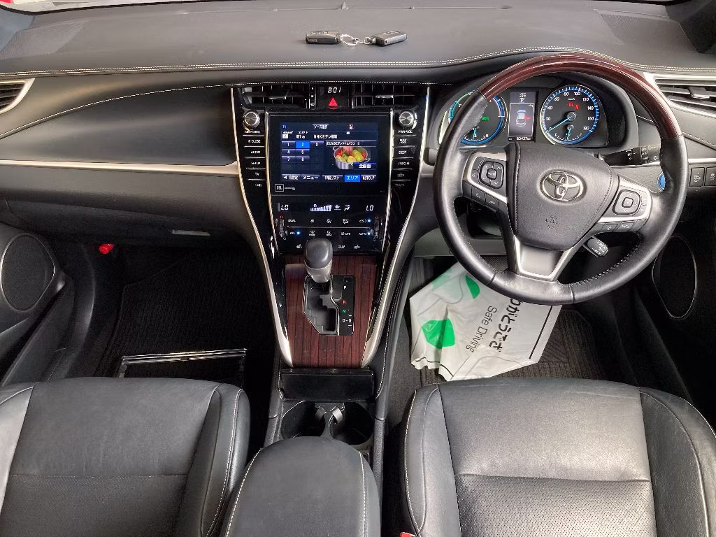 TOYOTA HARRIER